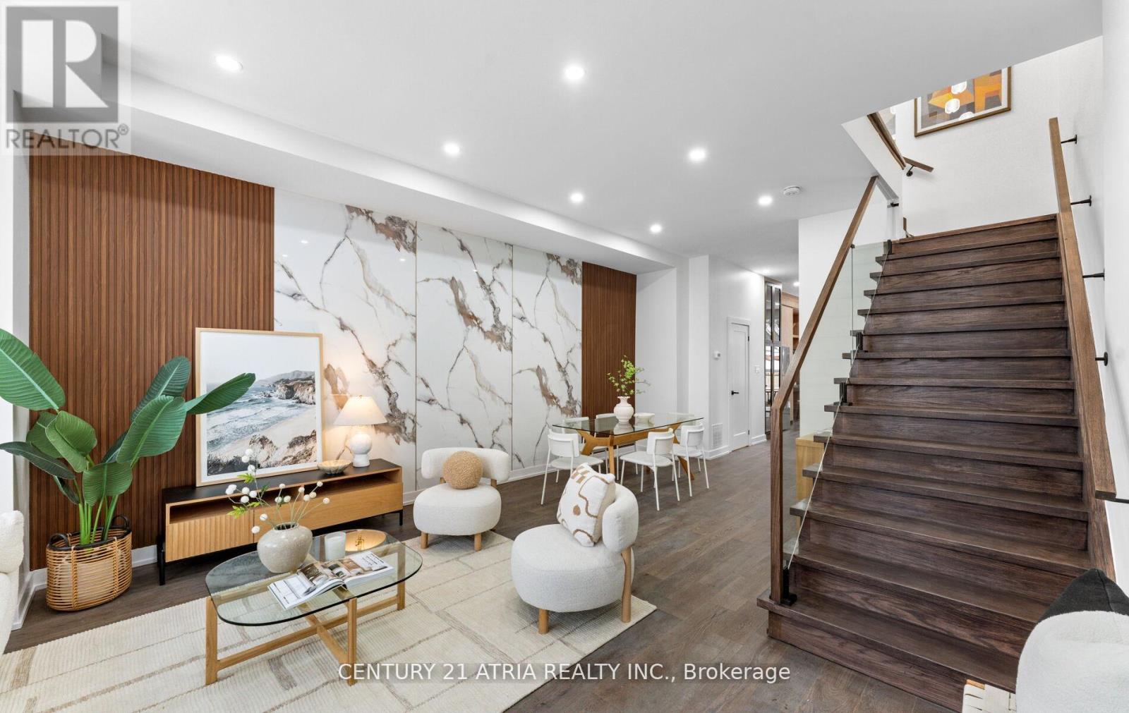 65 Crewe Avenue, Toronto, Ontario  M4C 2J2 - Photo 6 - E13011828