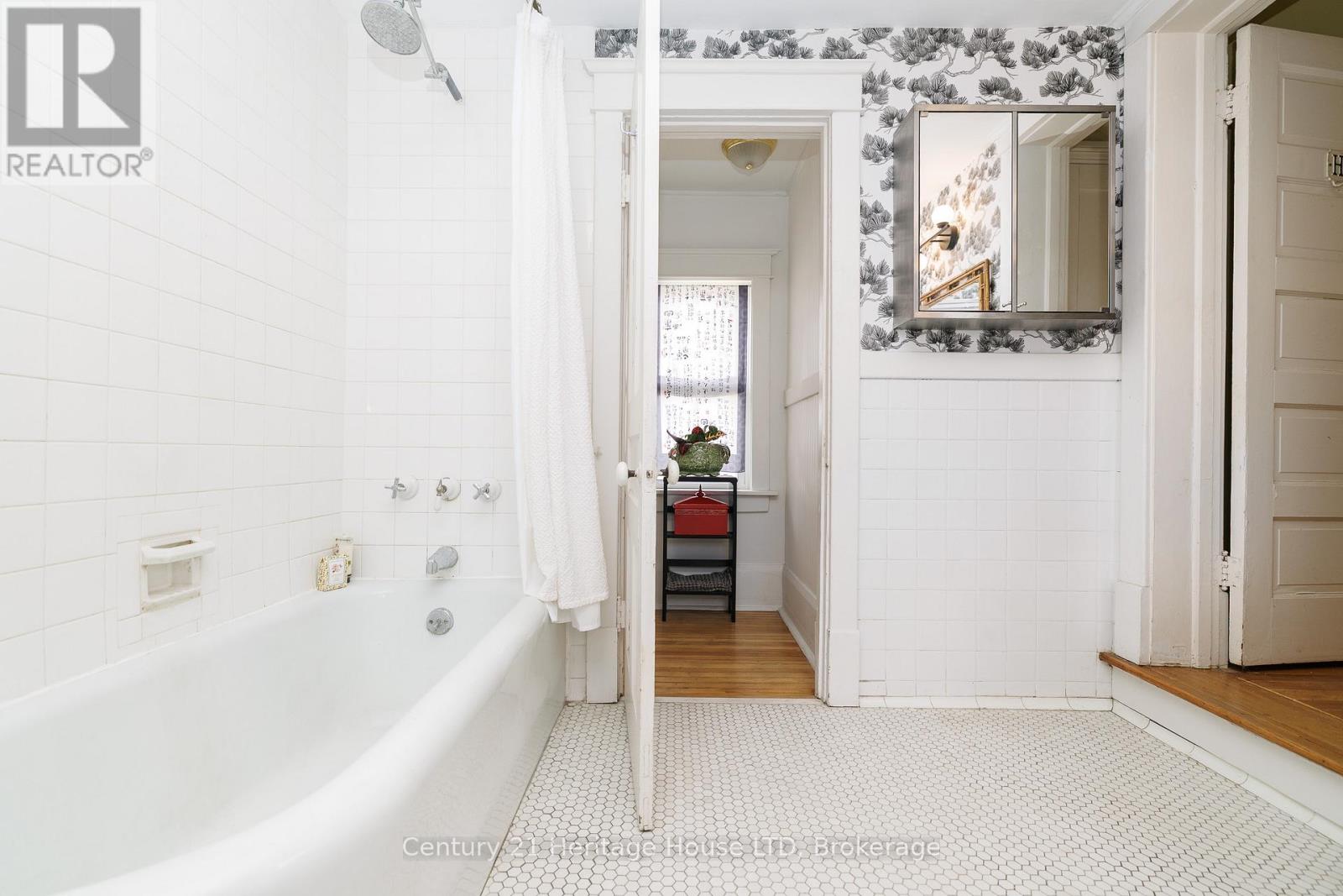 66 Bald Street, Welland, Ontario  L3C 5B9 - Photo 35 - X13011926