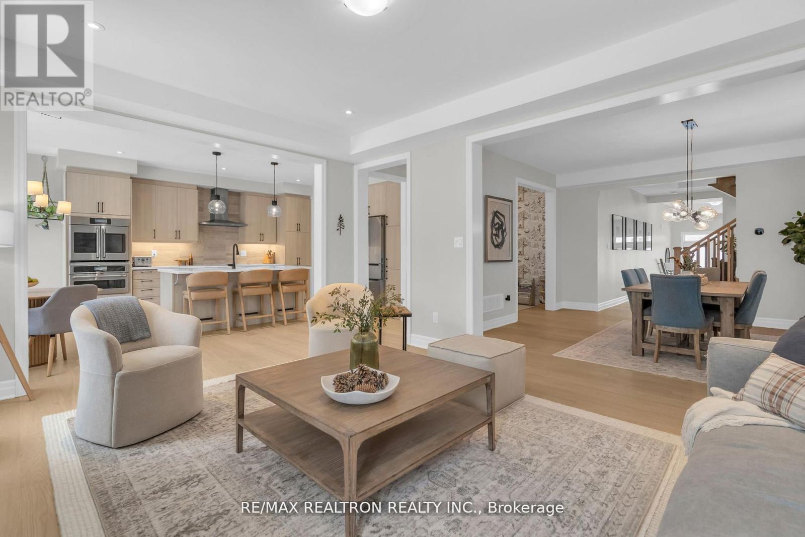 669 Newlove Street, Innisfil, Ontario  L9S 0R9 - Photo 15 - N13011812