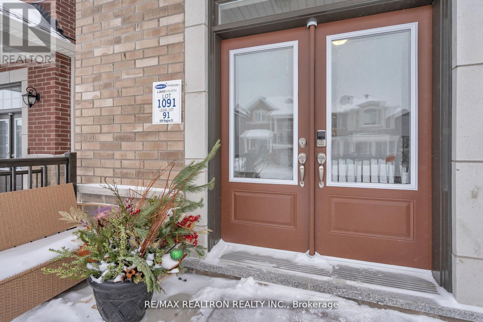 669 Newlove Street, Innisfil, Ontario  L9S 0R9 - Photo 2 - N13011812