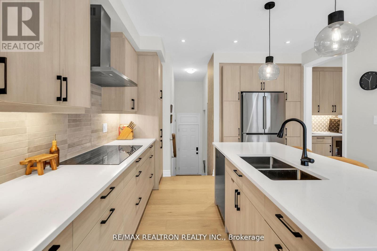 669 Newlove Street, Innisfil, Ontario  L9S 0R9 - Photo 24 - N13011812