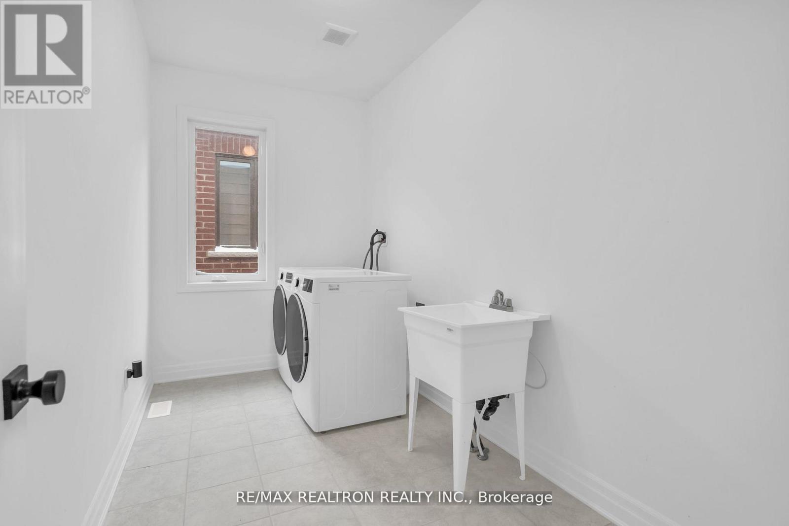 669 Newlove Street, Innisfil, Ontario  L9S 0R9 - Photo 44 - N13011812