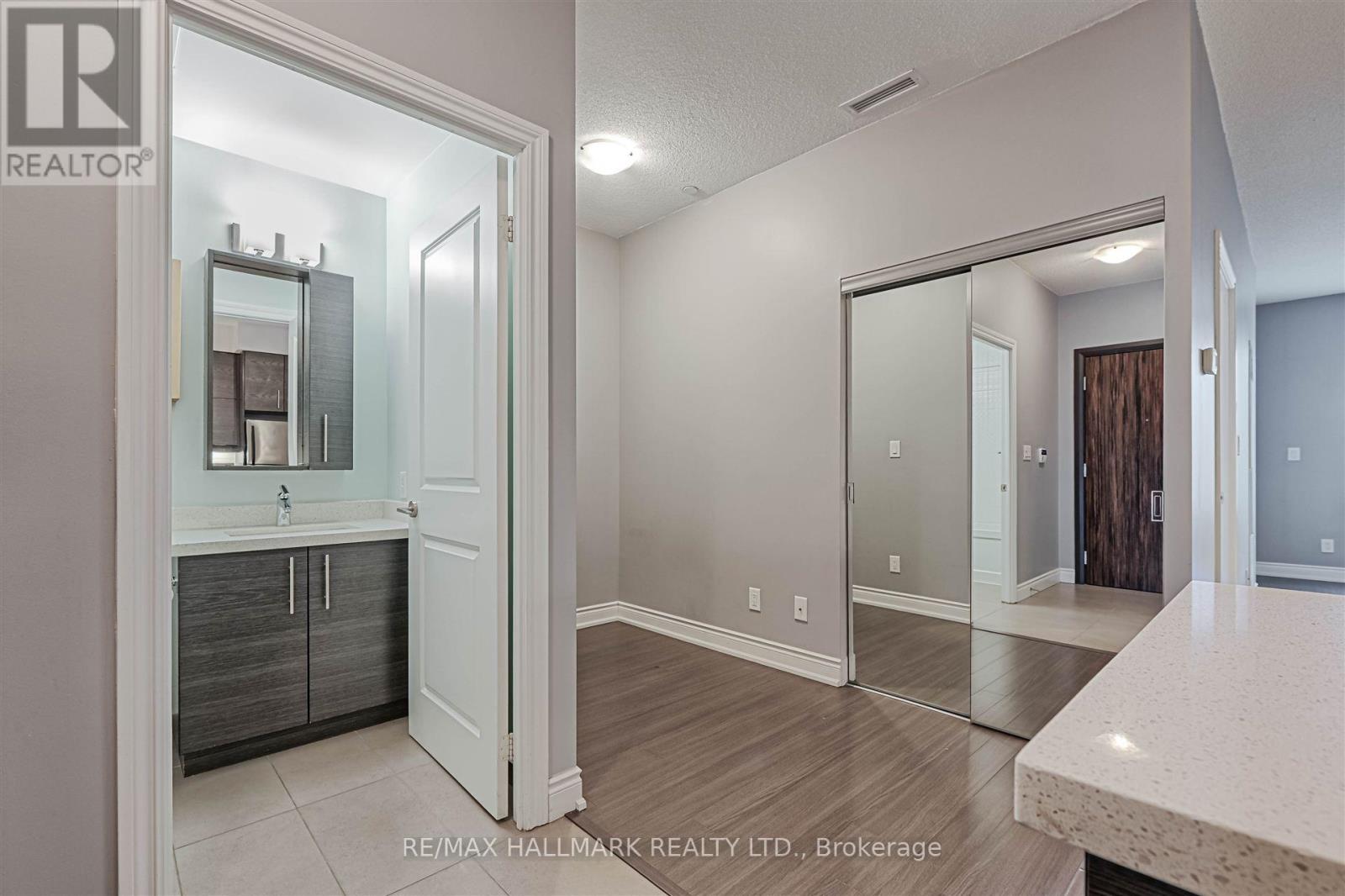 110 - 277 South Park Road, Markham, Ontario  L3T 0B7 - Photo 5 - N13011938