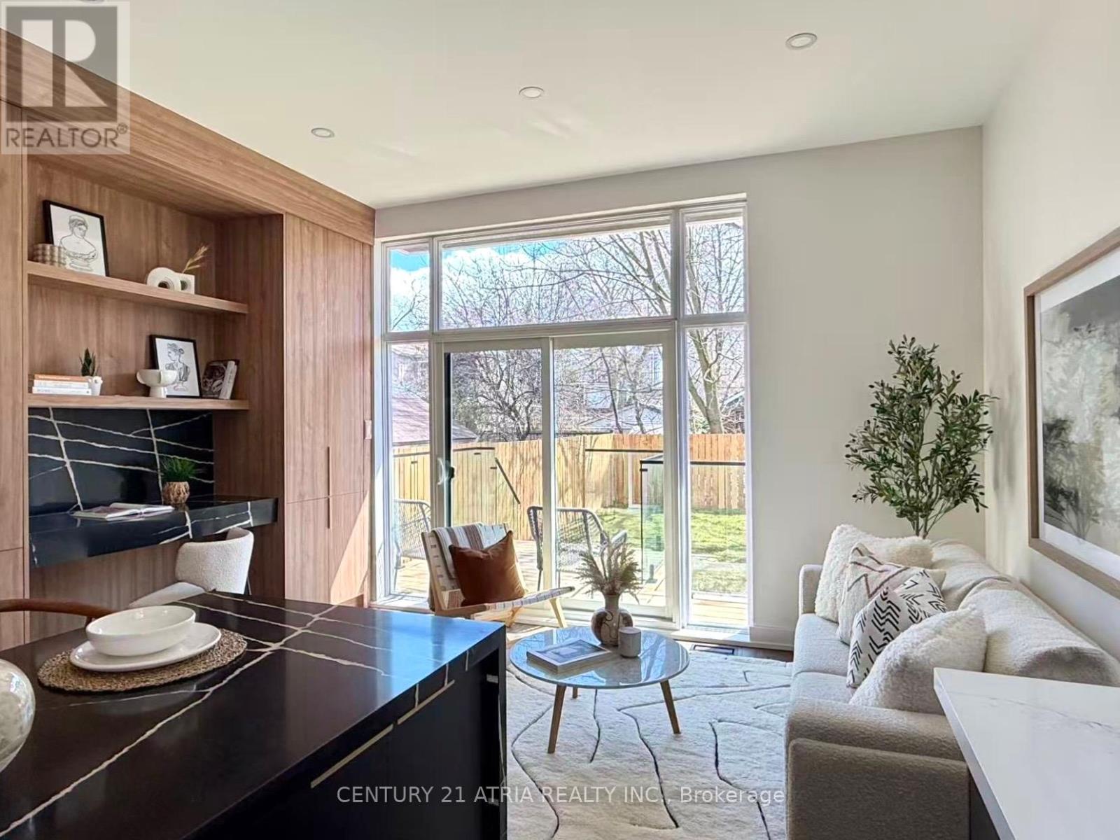 65 Crewe Avenue, Toronto, Ontario  M4C 2J2 - Photo 11 - E13011828