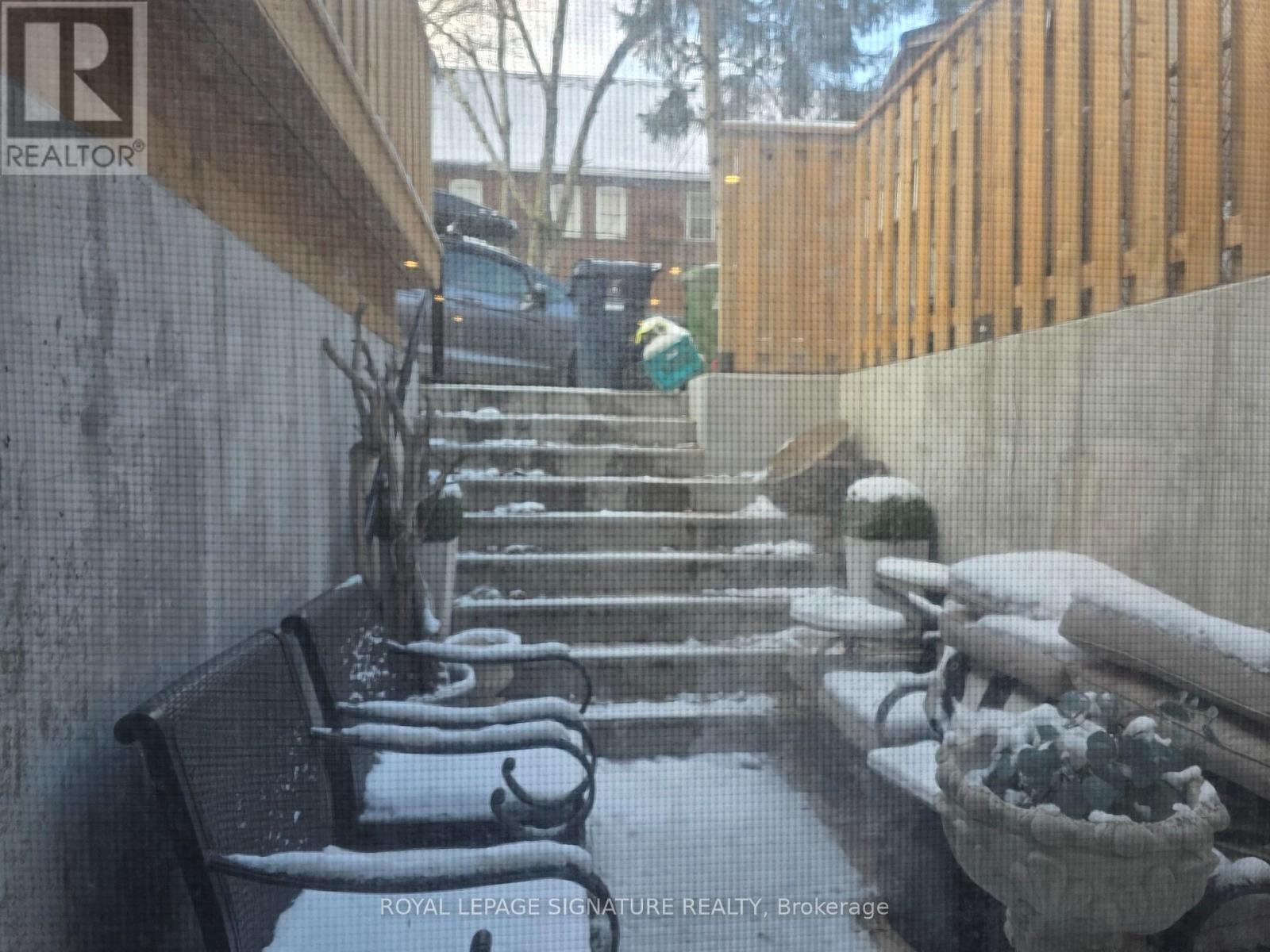 Lower - 18 Coxwell Avenue, Toronto, Ontario  M4L 3A7 - Photo 18 - E12898484