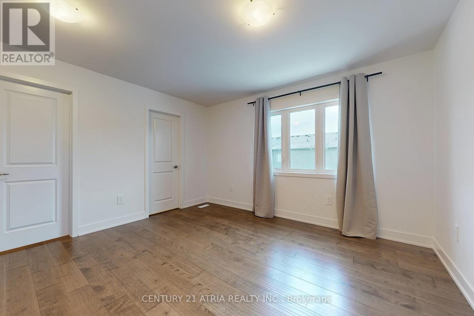 42 Westwood Avenue, Barrie, Ontario  L9J 0M6 - Photo 10 - S13011758