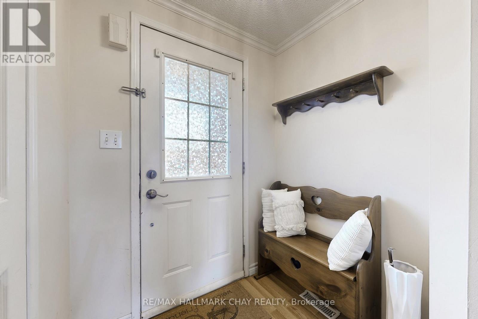 87 Wessenger Drive, Barrie, Ontario  L4N 8P8 - Photo 2 - S13011942