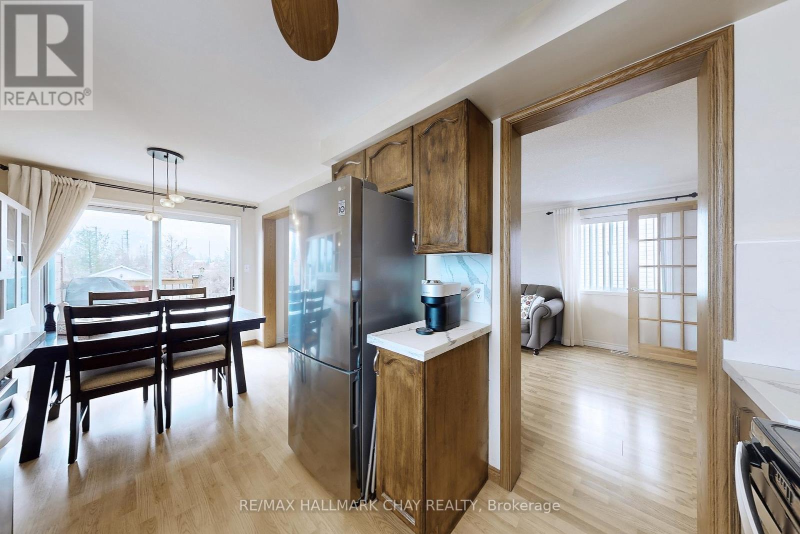 87 Wessenger Drive, Barrie, Ontario  L4N 8P8 - Photo 9 - S13011942