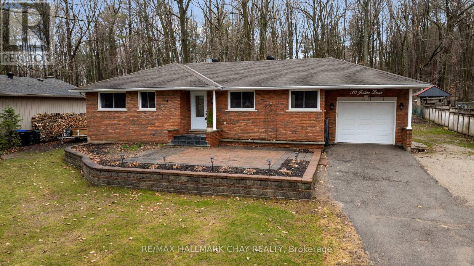 30 Jodies Lane, Springwater (Midhurst), Ontario  L0L 1X1 - Photo 3 - S13012008