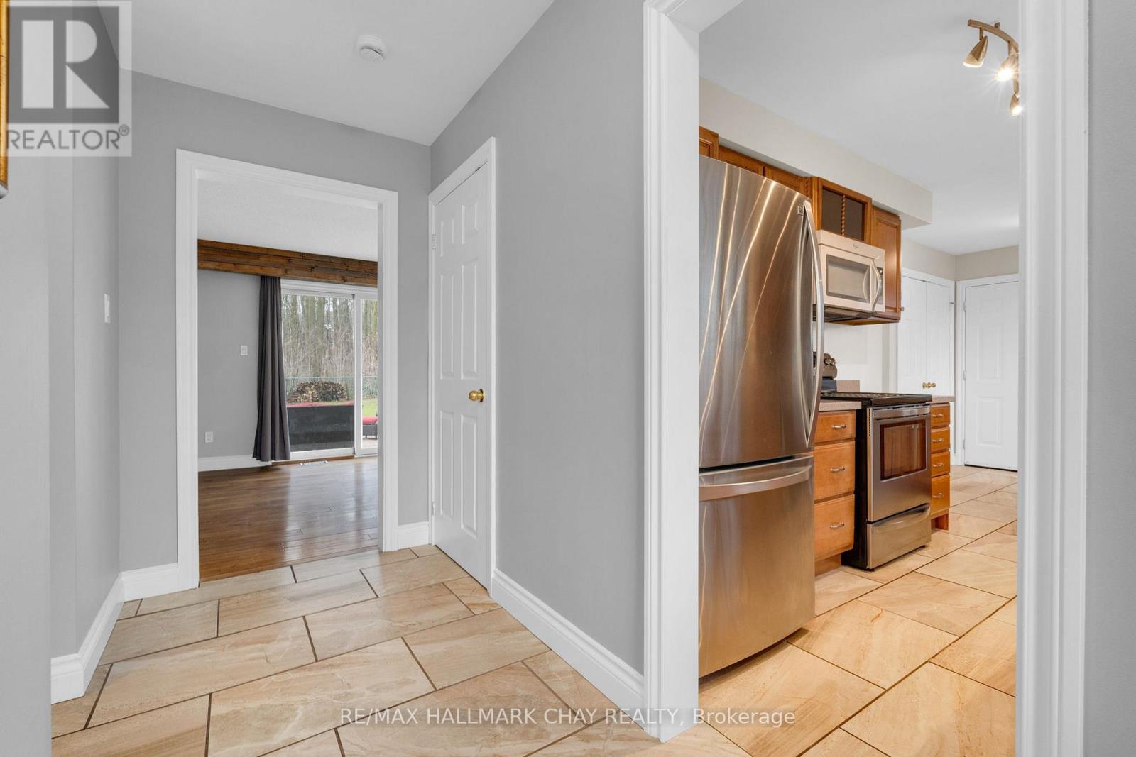 30 Jodies Lane, Springwater (Midhurst), Ontario  L0L 1X1 - Photo 6 - S13012008