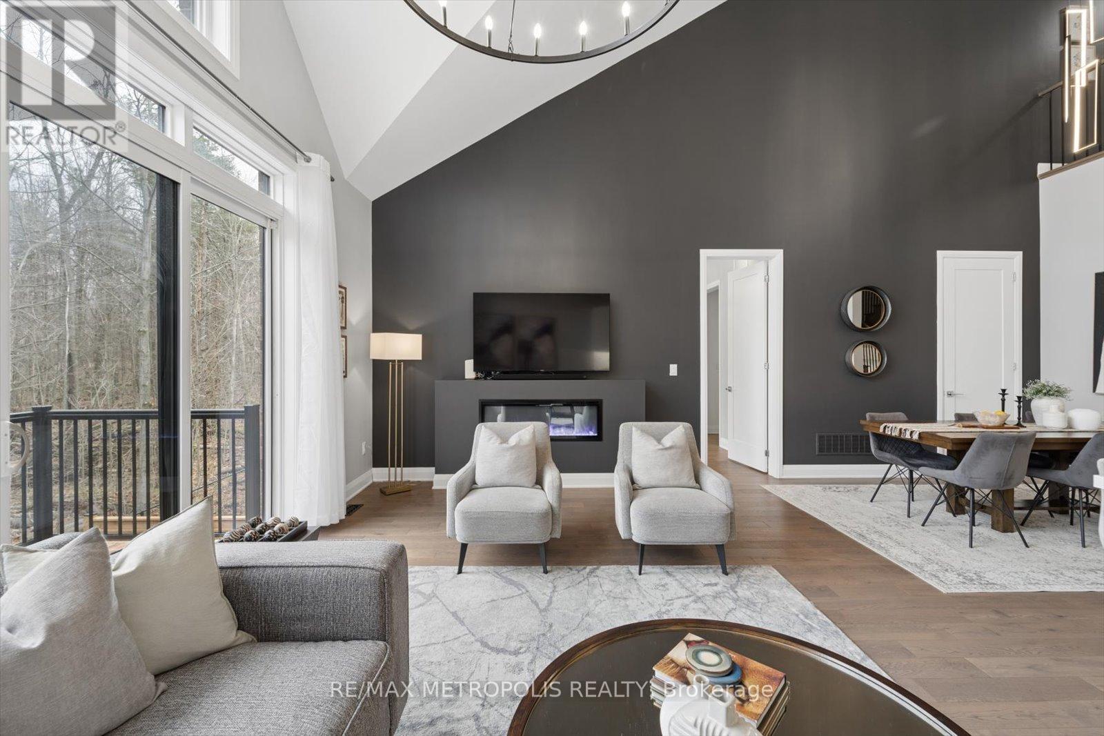 19 Vern Robertson Gate, Uxbridge, Ontario  L9P 0R9 - Photo 10 - N12984744