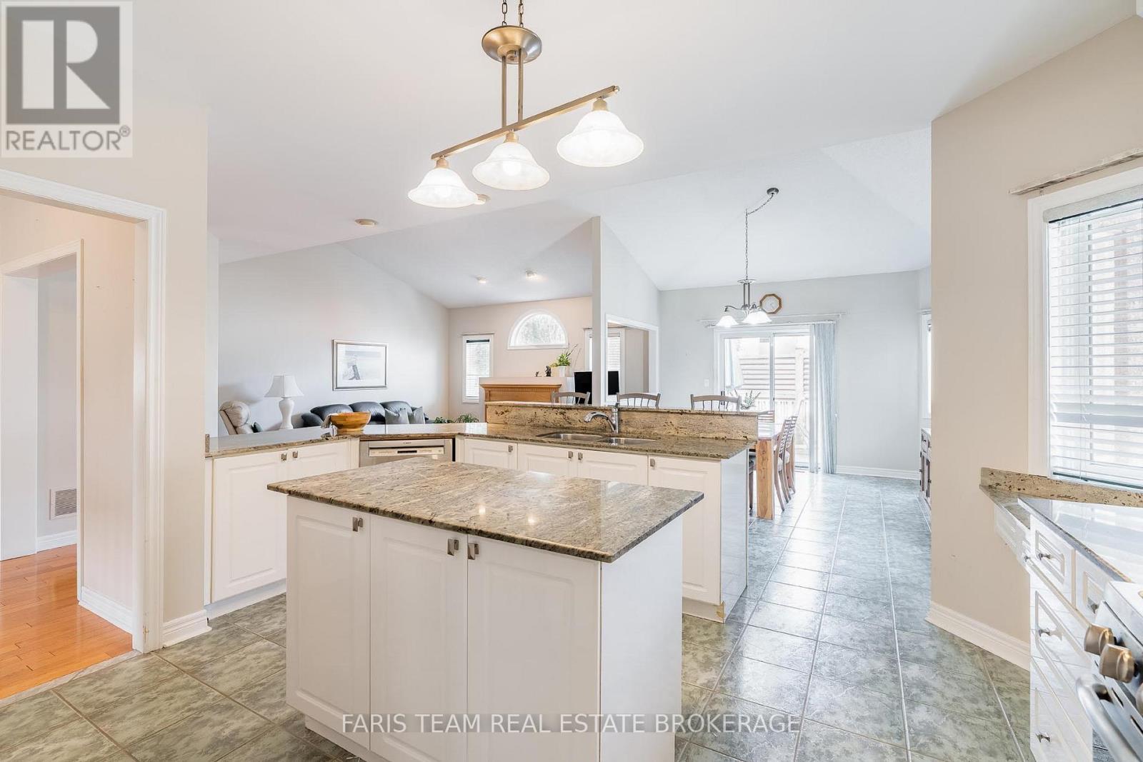 97 Rouge Bank Drive, Markham, Ontario  L3S 4B7 - Photo 13 - N12975882