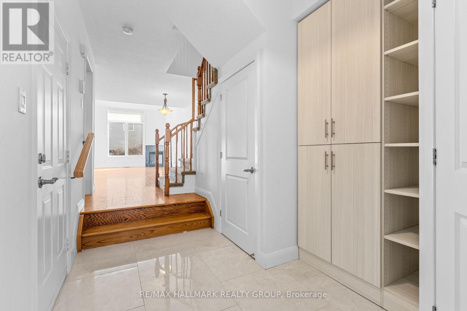 988 Lucille Way, Ottawa, Ontario  K4A 4J2 - Photo 6 - X12947776