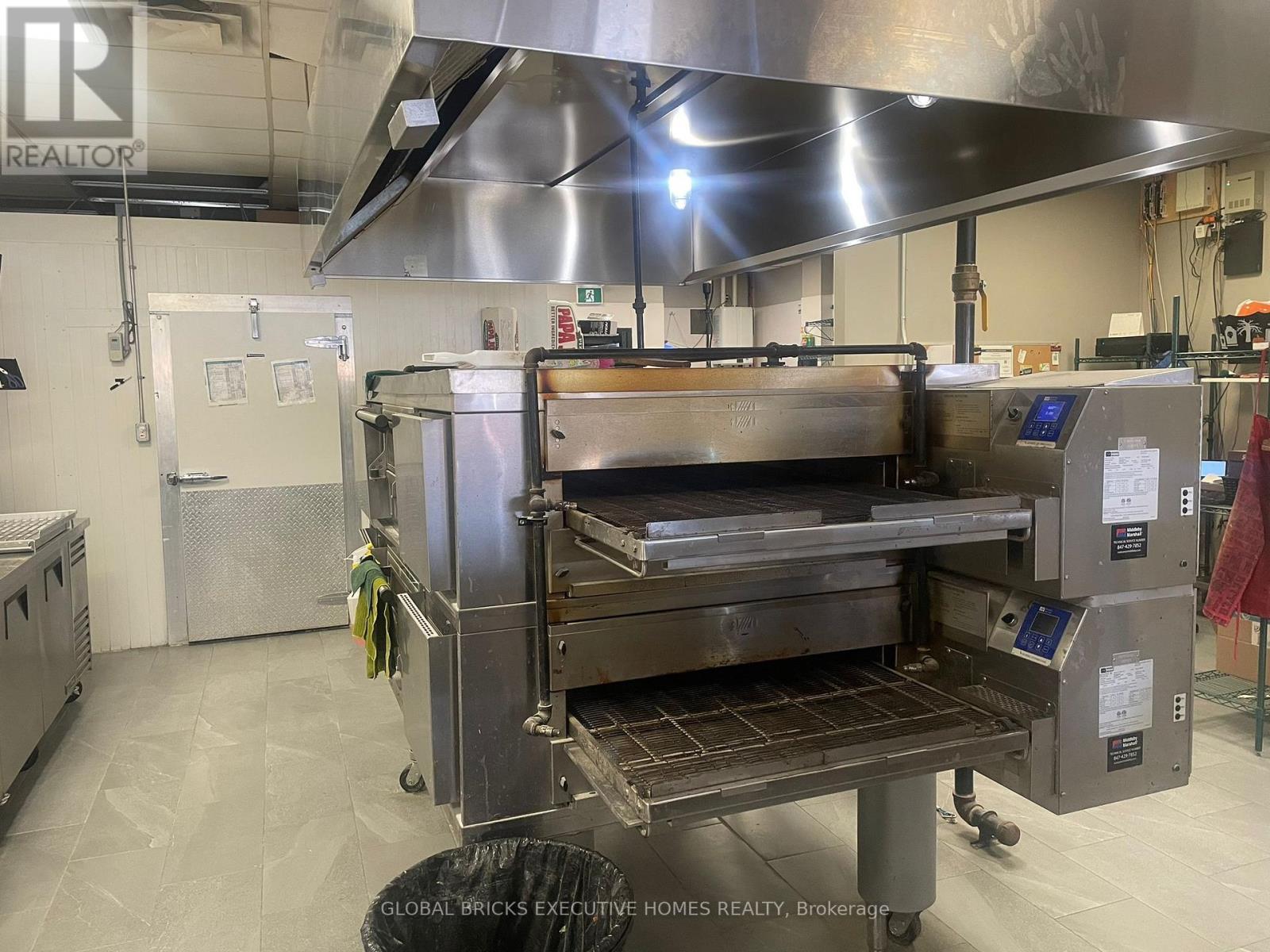 1060 Ontario Street, Stratford, Ontario  N5A 6Z3 - Photo 17 - X12985422