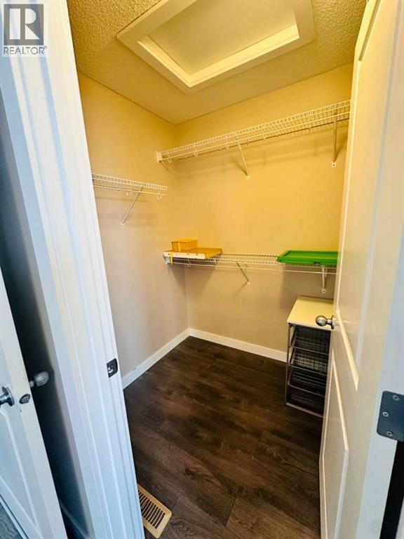 225 Panatella Square Nw, Calgary, Alberta  T3K 0V5 - Photo 11 - A2233986