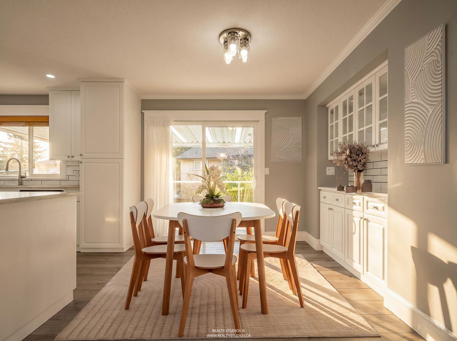 13258 65b Avenue, Surrey, British Columbia  V3W 7Y7 - Photo 4 - R3111960