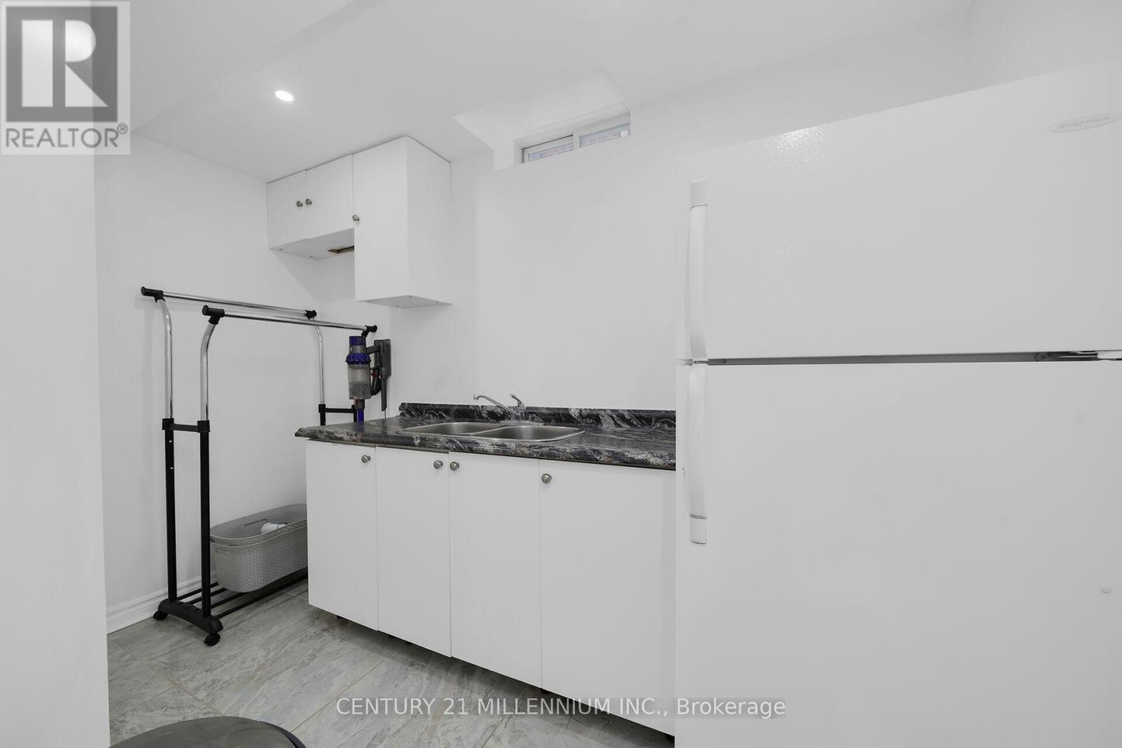 114 Royal Orchard Drive, Brampton, Ontario  L6X 4L4 - Photo 28 - W13011700