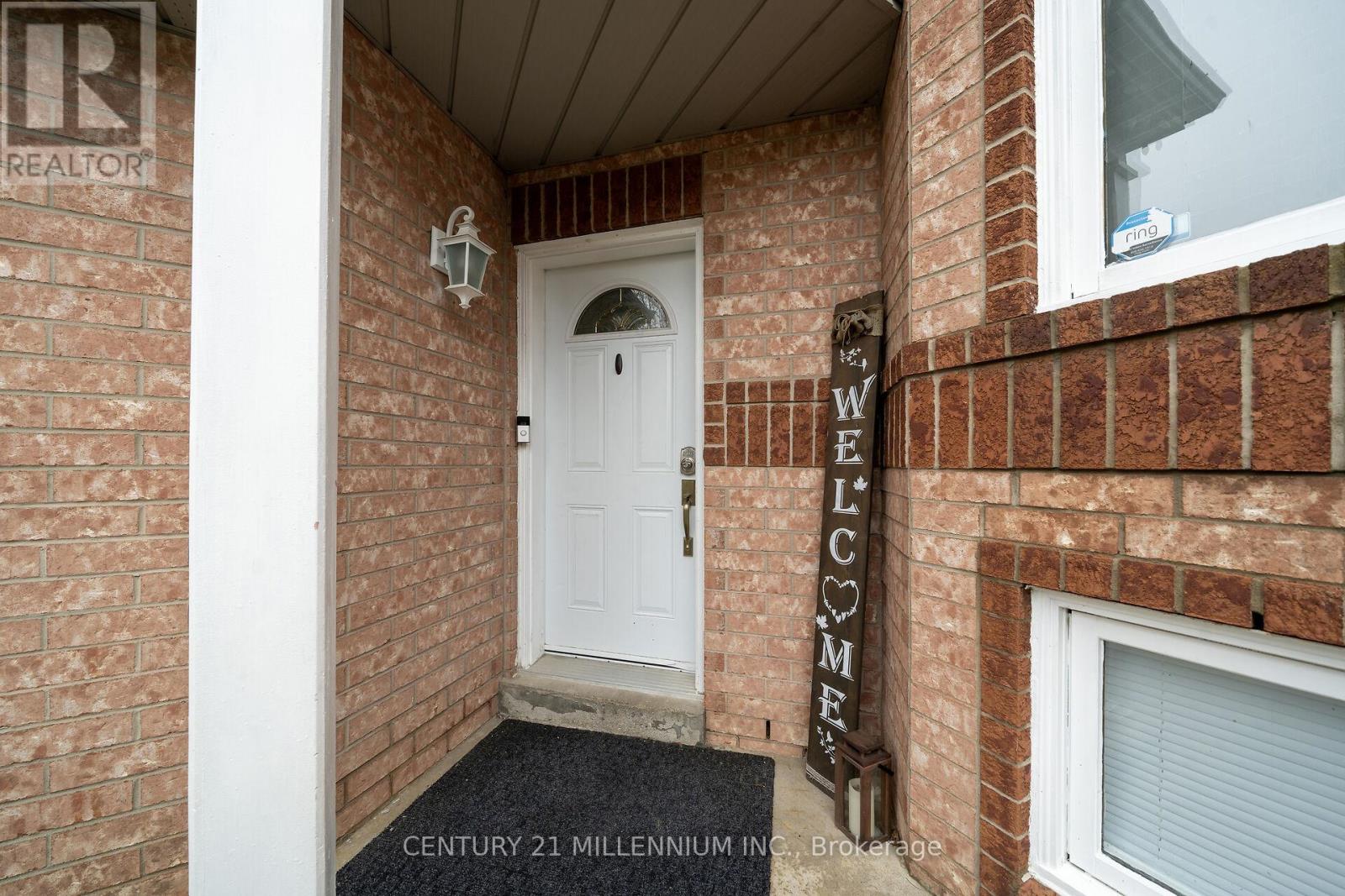 114 Royal Orchard Drive, Brampton, Ontario  L6X 4L4 - Photo 3 - W13011700