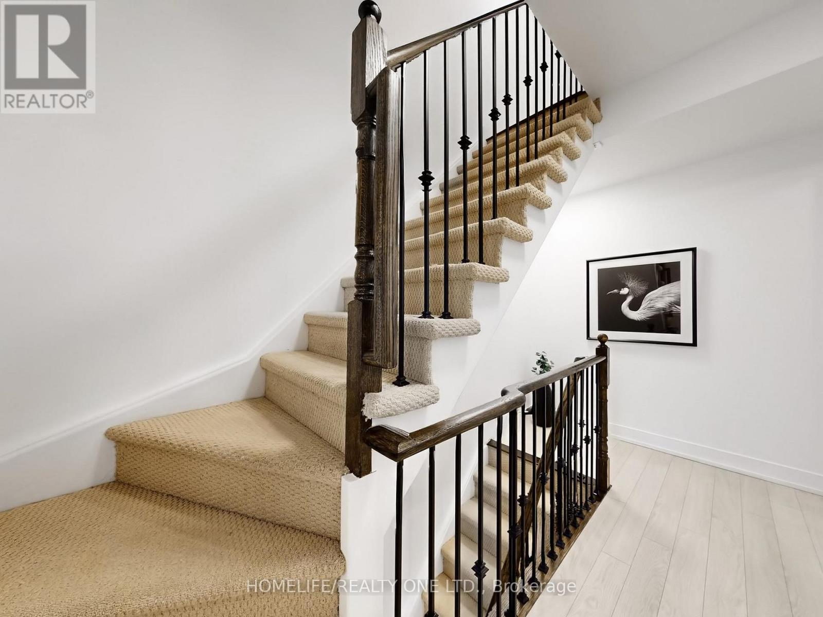 1076 Lansdowne Avenue, Toronto, Ontario  M6H 4H2 - Photo 21 - W13011722