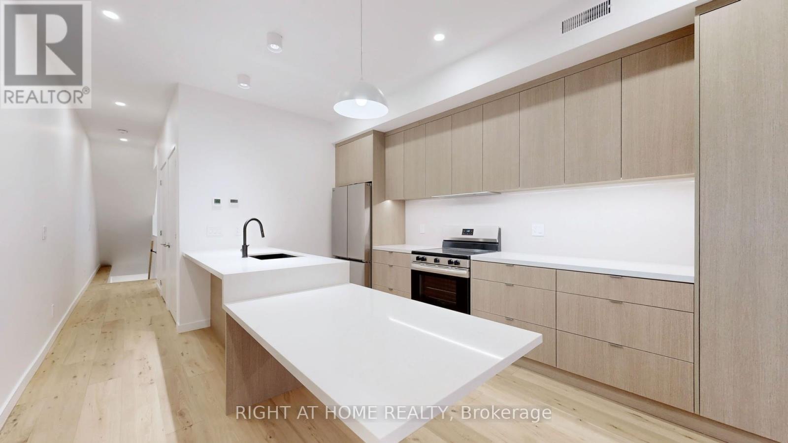 1 - 14 Salem Avenue, Toronto, Ontario  M6H 3C1 - Photo 8 - W13011742