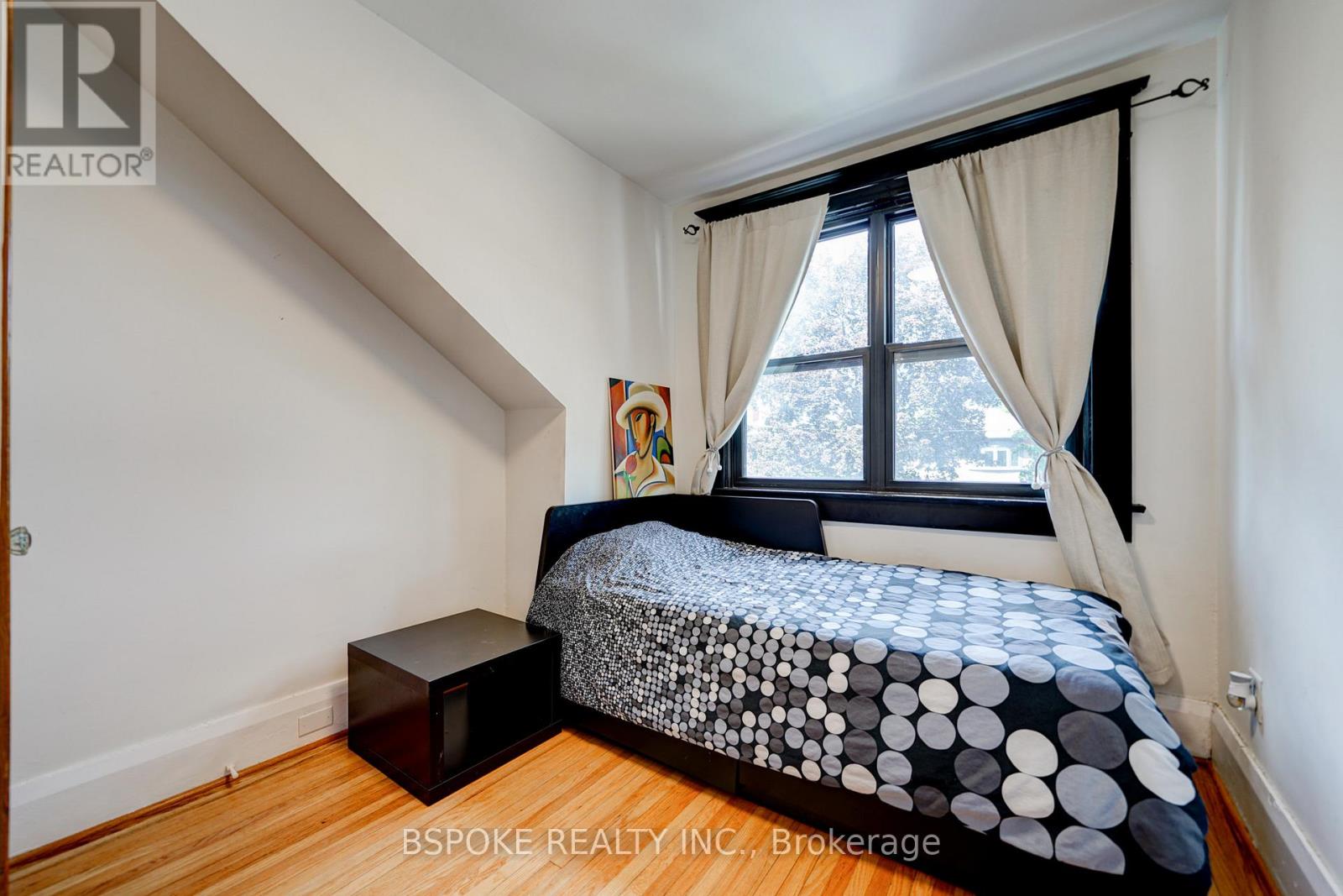 27 Rowland Street, Toronto, Ontario  M6P 1M2 - Photo 14 - W13011748