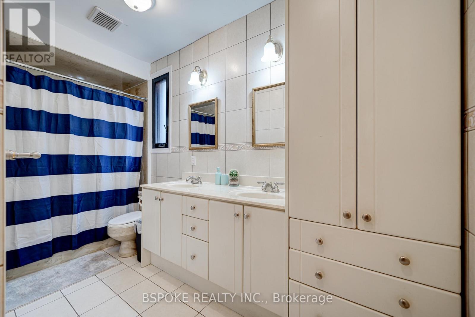 27 Rowland Street, Toronto, Ontario  M6P 1M2 - Photo 17 - W13011748