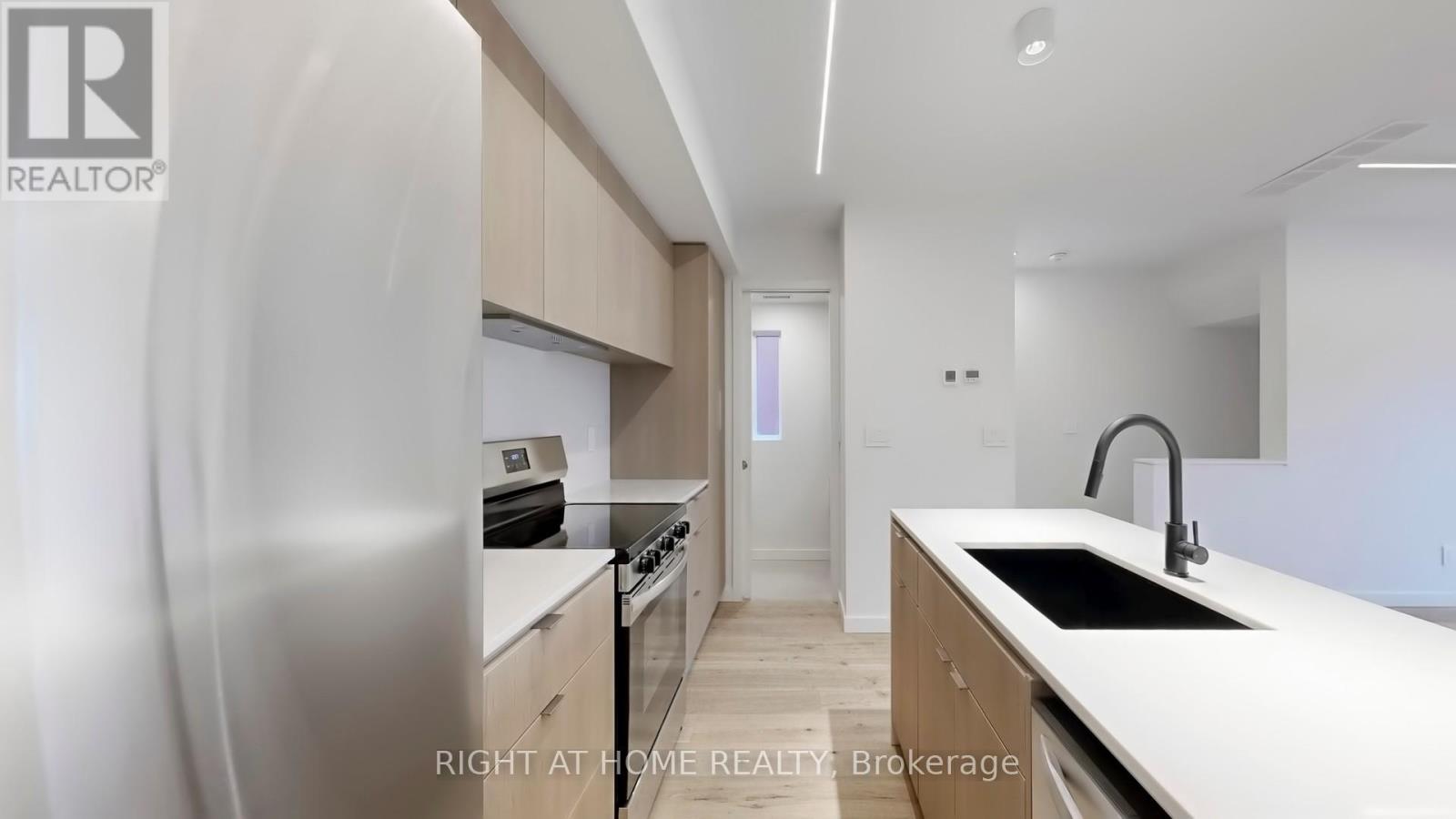 3 - 14 Salem Avenue, Toronto, Ontario  M6H 3C1 - Photo 11 - W13011750