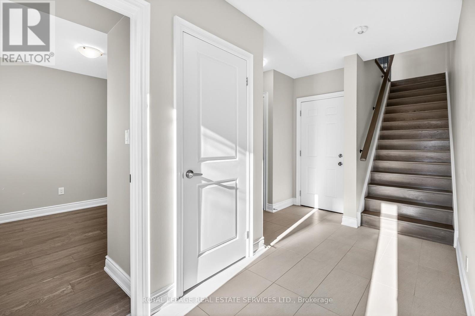 2193 Lillykin Street, Oakville, Ontario  L6H 7H2 - Photo 4 - W13011754