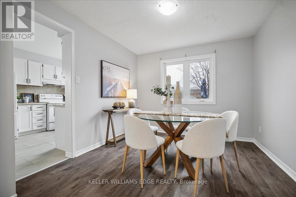 2208 Melissa Crescent, Burlington, Ontario  L7P 4J7 - Photo 11 - W13011772