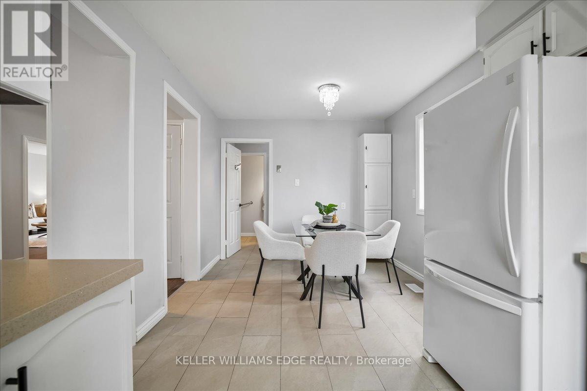 2208 Melissa Crescent, Burlington, Ontario  L7P 4J7 - Photo 18 - W13011772