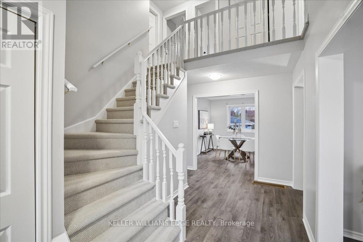 2208 Melissa Crescent, Burlington, Ontario  L7P 4J7 - Photo 3 - W13011772