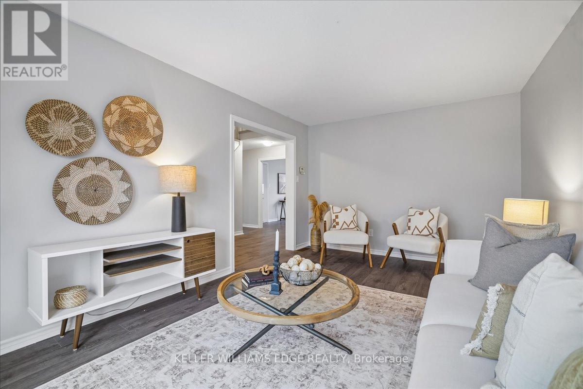 2208 Melissa Crescent, Burlington, Ontario  L7P 4J7 - Photo 6 - W13011772