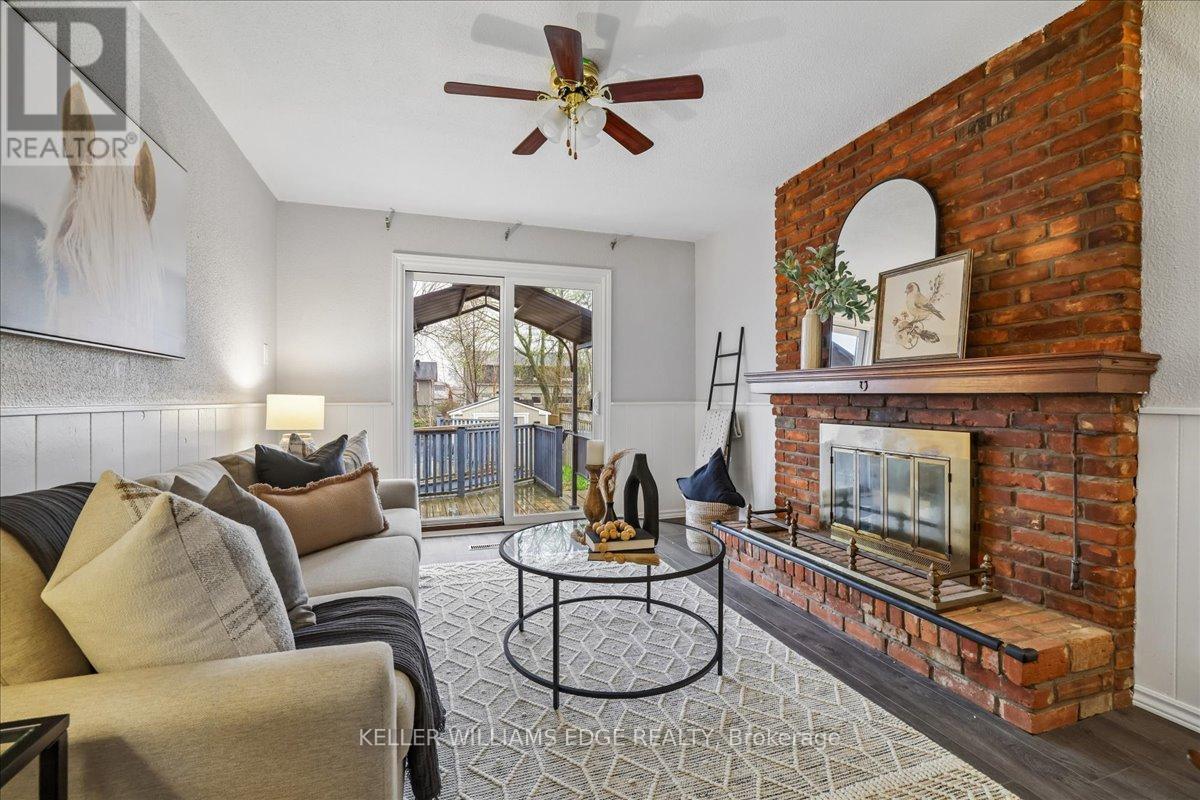 2208 Melissa Crescent, Burlington, Ontario  L7P 4J7 - Photo 8 - W13011772