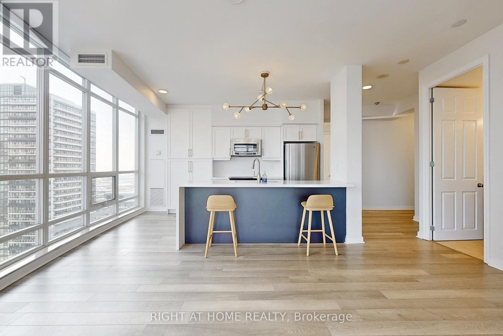 2207 - 185 Legion Road N, Toronto, Ontario  M8Y 0A1 - Photo 6 - W13011834