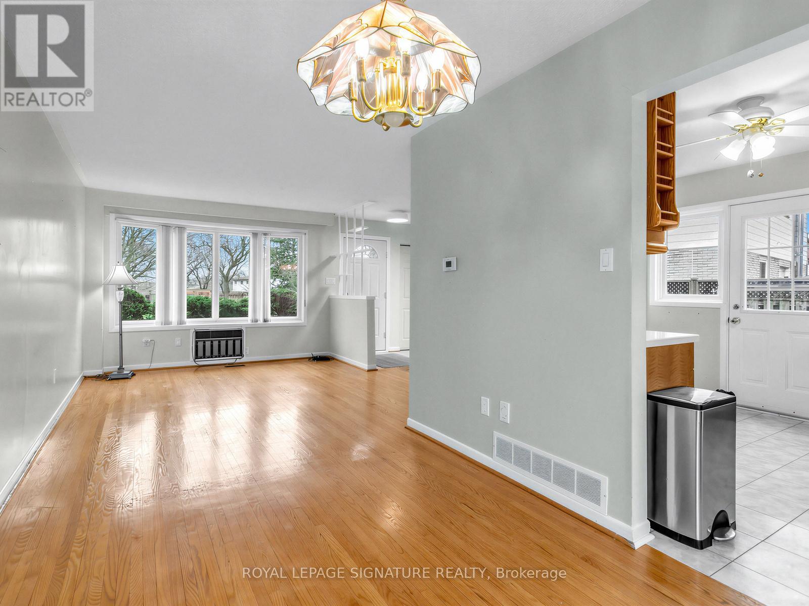 3193 Corrigan Drive, Mississauga, Ontario  L4Y 3C5 - Photo 11 - W13011842