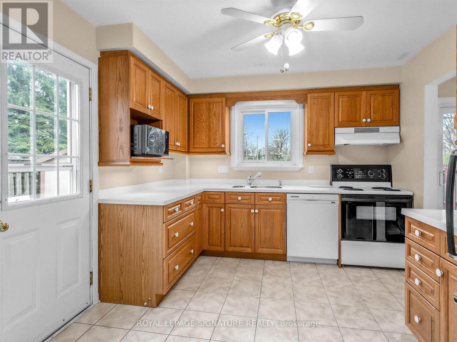 3193 Corrigan Drive, Mississauga, Ontario  L4Y 3C5 - Photo 14 - W13011842