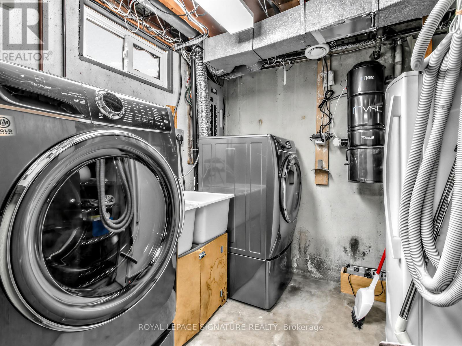 3193 Corrigan Drive, Mississauga, Ontario  L4Y 3C5 - Photo 28 - W13011842