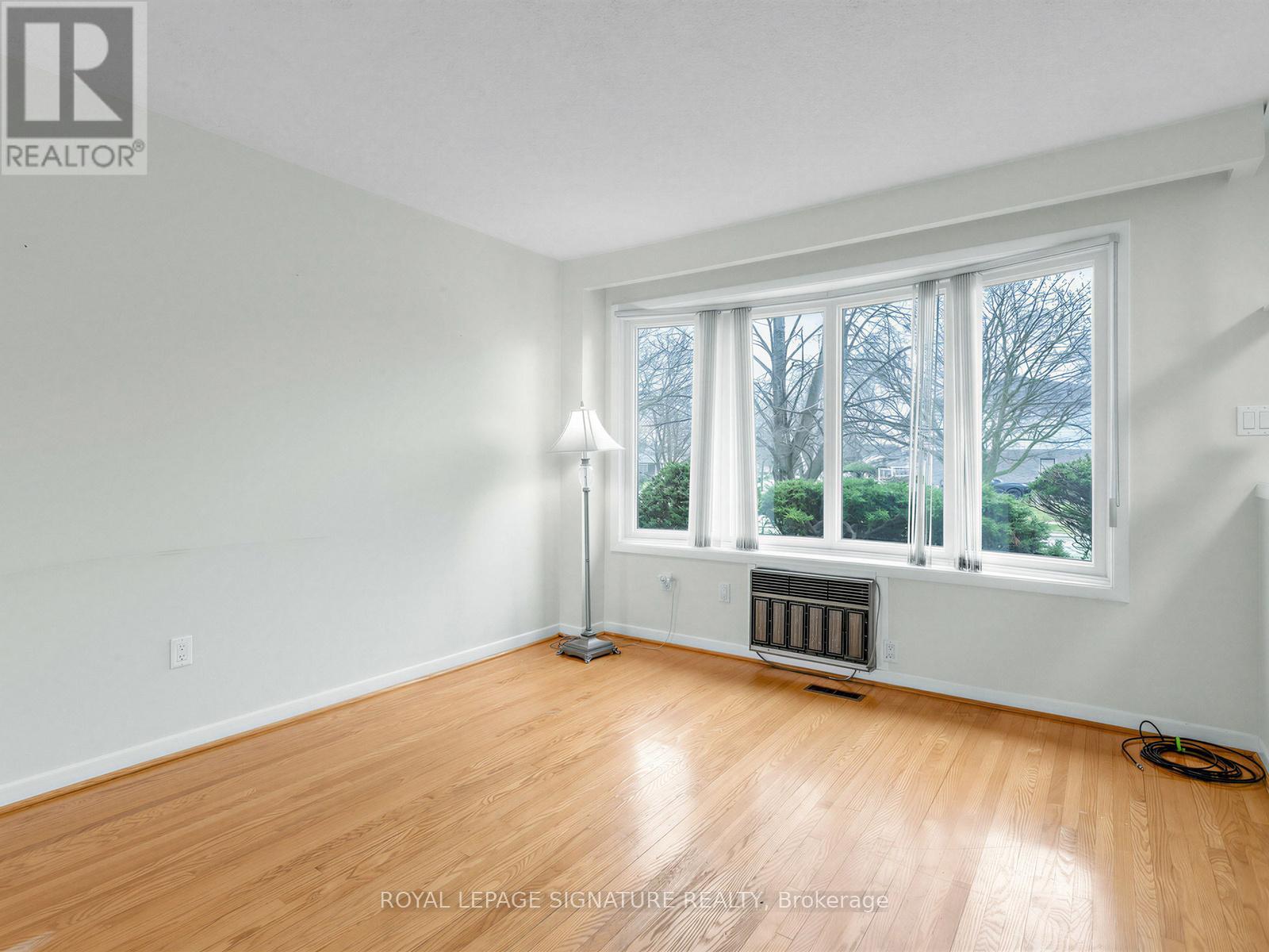 3193 Corrigan Drive, Mississauga, Ontario  L4Y 3C5 - Photo 6 - W13011842