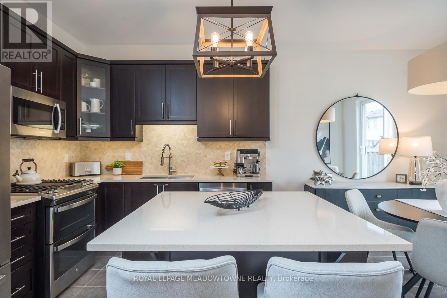 1031 Solomon Court, Milton, Ontario  L9T 8G9 - Photo 11 - W13011866