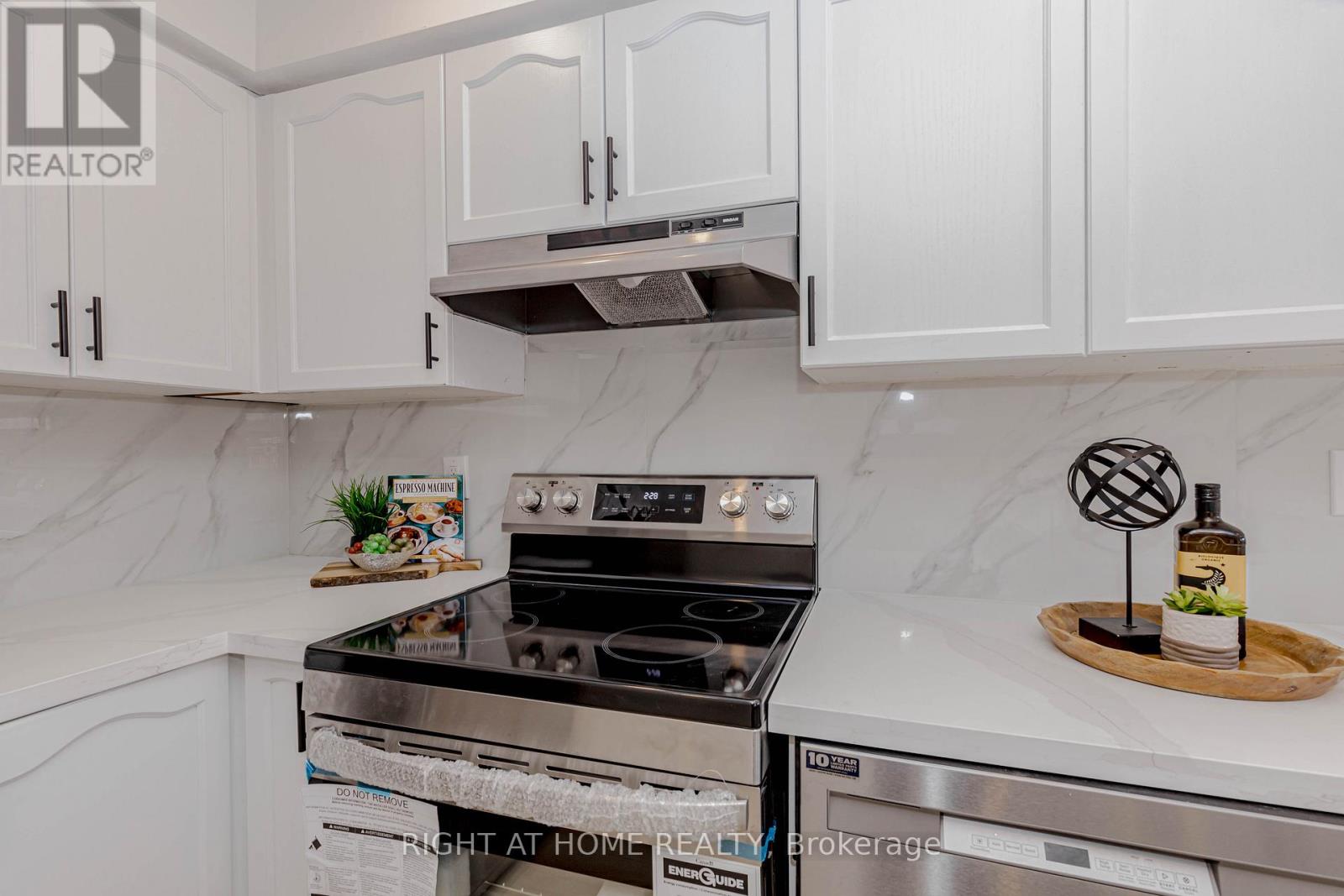 21 Carabram Court, Brampton, Ontario  L6X 4M2 - Photo 19 - W13011894