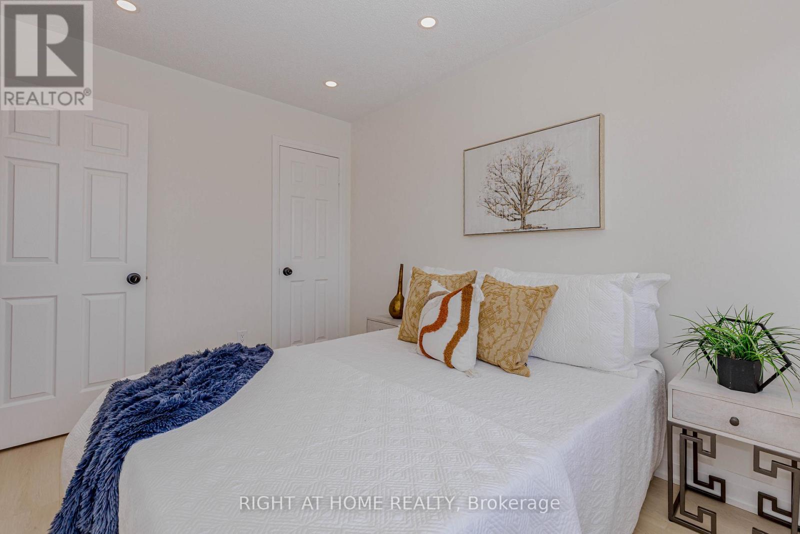 21 Carabram Court, Brampton, Ontario  L6X 4M2 - Photo 40 - W13011894