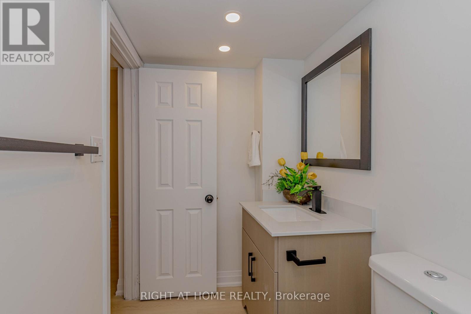 21 Carabram Court, Brampton, Ontario  L6X 4M2 - Photo 48 - W13011894