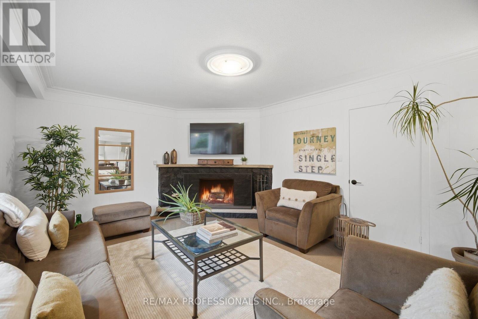 16 Cherry Post Crescent, Toronto, Ontario  M9C 2K1 - Photo 19 - W13011924