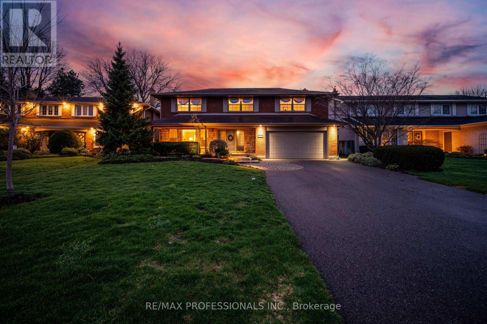 16 Cherry Post Crescent, Toronto, Ontario  M9C 2K1 - Photo 2 - W13011924