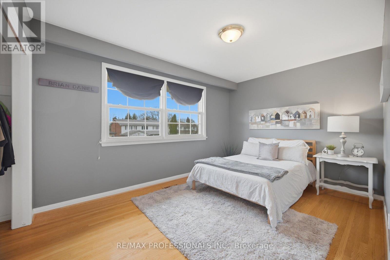 16 Cherry Post Crescent, Toronto, Ontario  M9C 2K1 - Photo 29 - W13011924