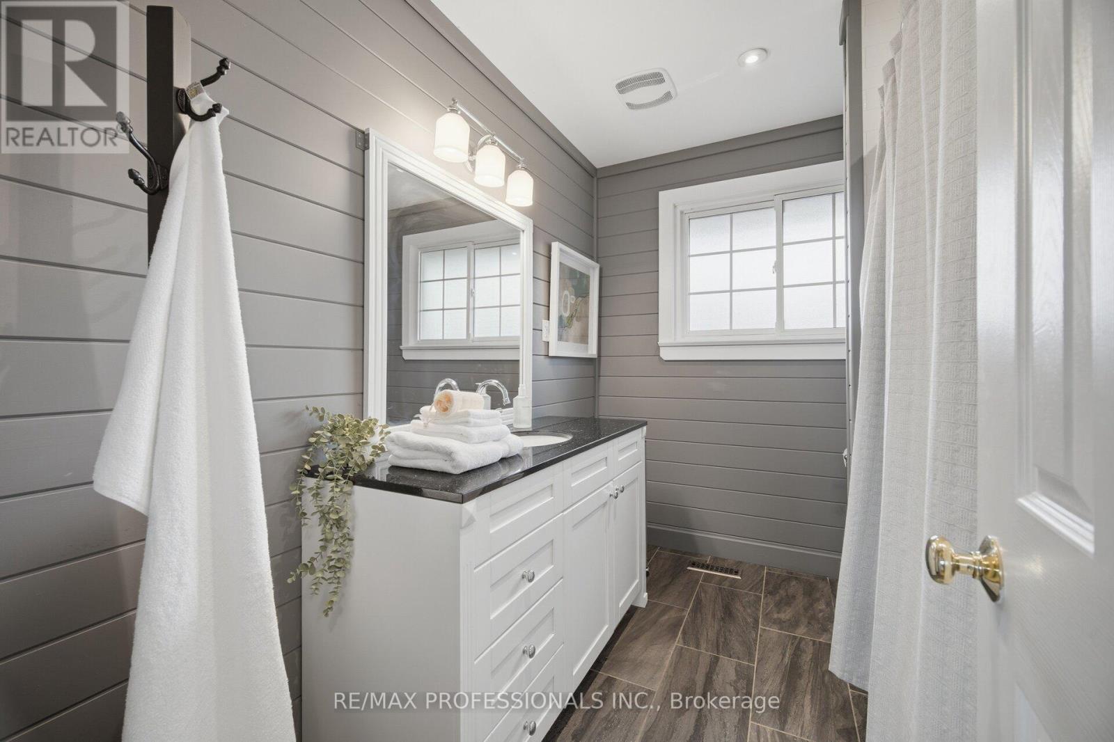 16 Cherry Post Crescent, Toronto, Ontario  M9C 2K1 - Photo 31 - W13011924