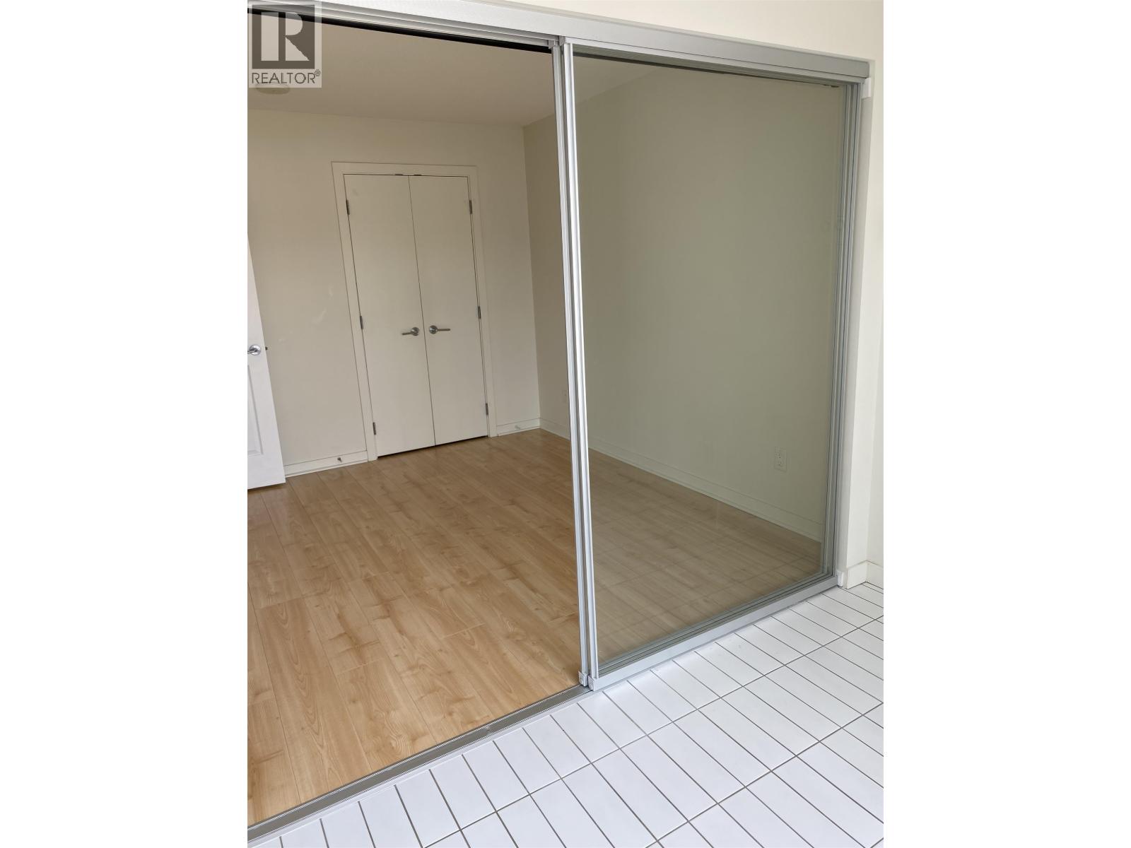 211 4818 Eldorado Mews, Vancouver, British Columbia  V5R 0B3 - Photo 7 - R3087588