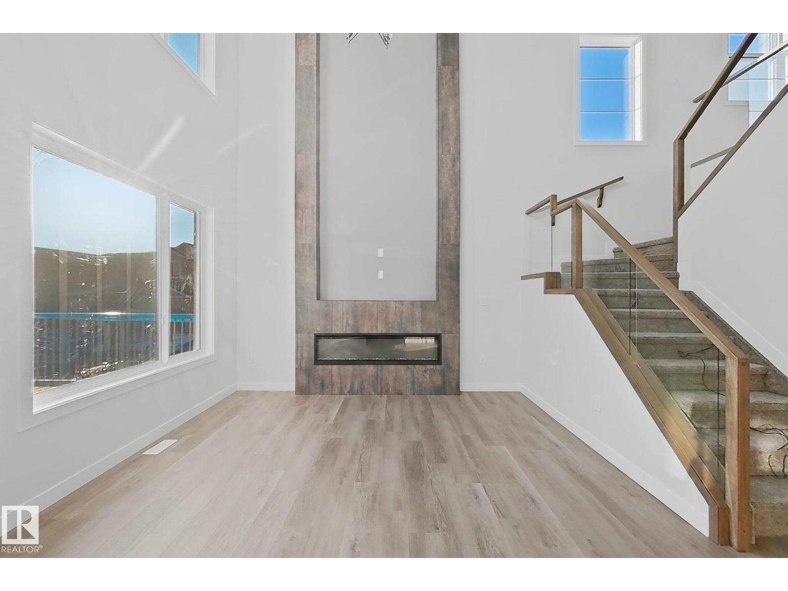 6449 28 Av Sw, Edmonton, Alberta  T6X 3J7 - Photo 2 - E4482799