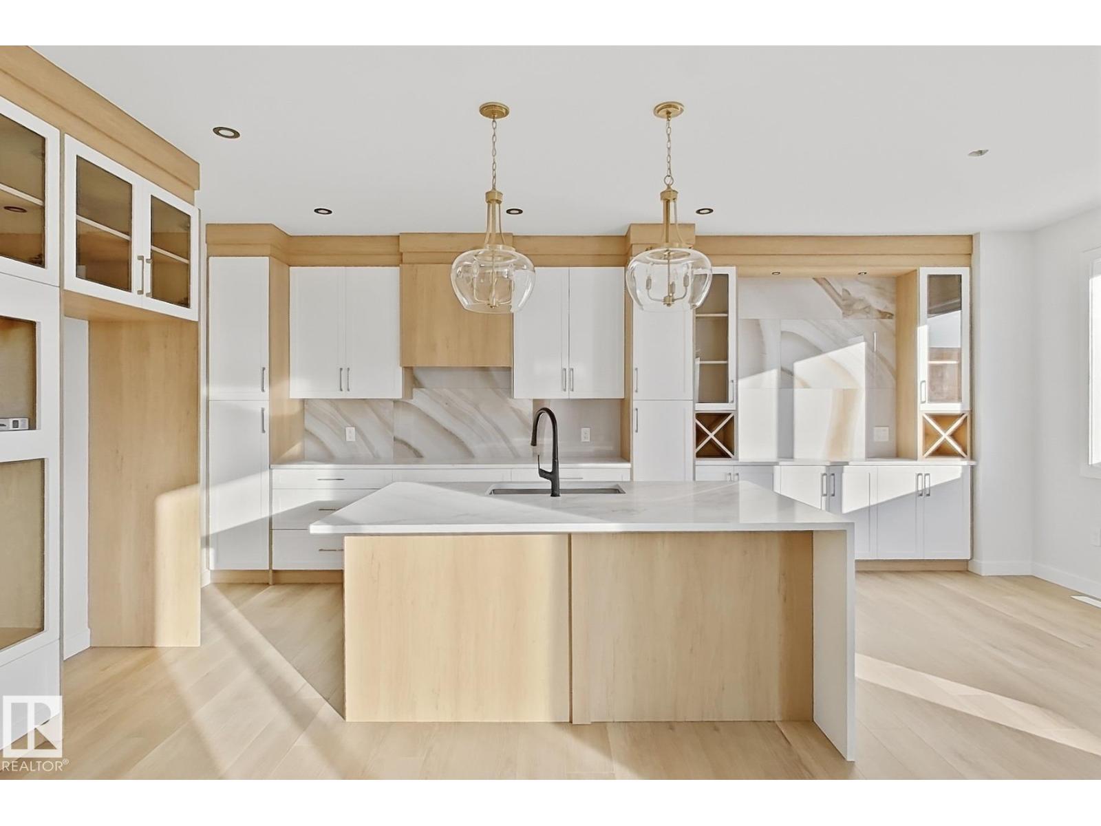 6449 28 Av Sw, Edmonton, Alberta  T6X 3J7 - Photo 4 - E4482799