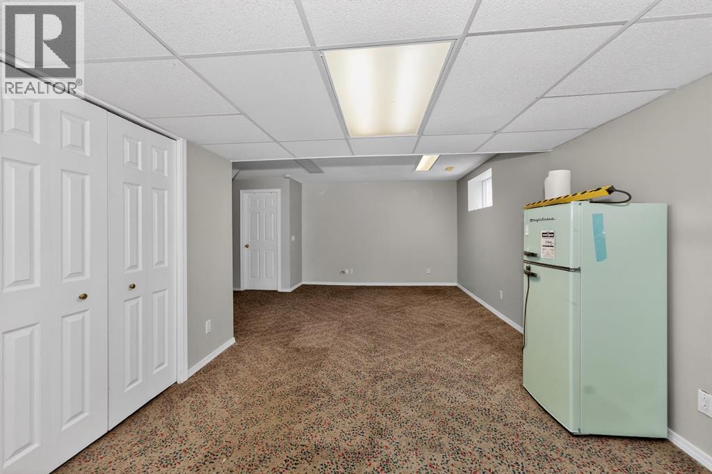 42 Royal Elm Drive Nw, Calgary, Alberta  T3G 5P7 - Photo 27 - A2298552